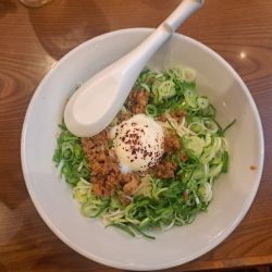 山椒汁なし担々麺