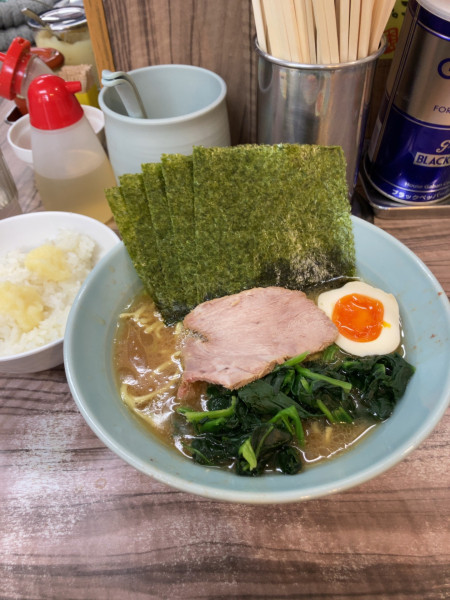 「本店ラーメン　900円」@横浜ラーメン 武蔵家 中野本店の写真