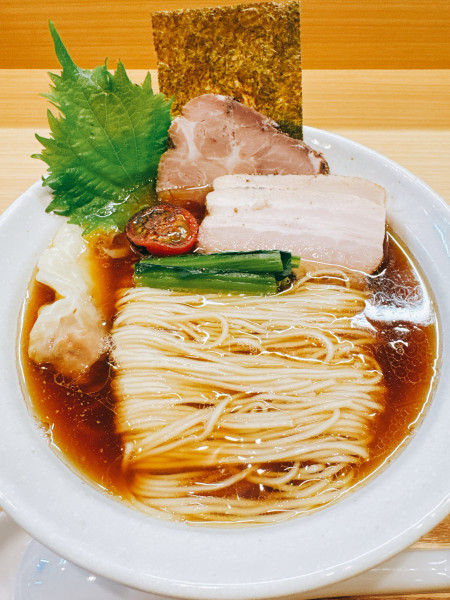 「特中華 淡麗煮干し醤油」@中華そば うお静の写真