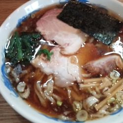 手打ちラーメン　大盛