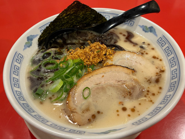 「黒ラーメン」@博多らーめん 一心堂の写真