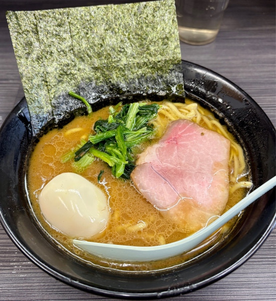「半熟味玉ラーメン（並）＋ライス」@桜道家の写真