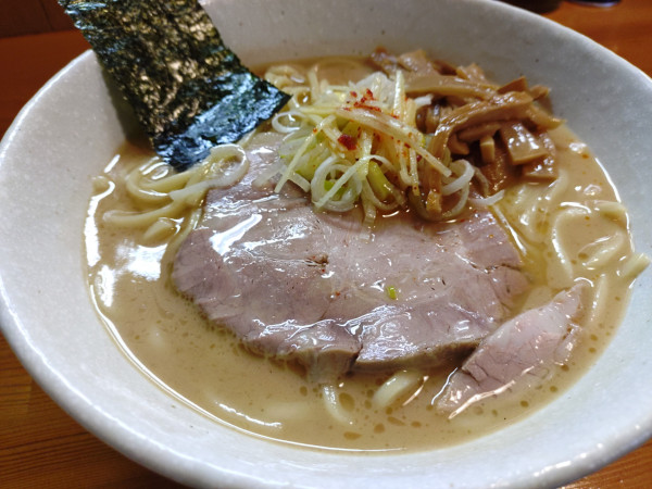 「塩ラーメン中盛」@麺屋 永太の写真