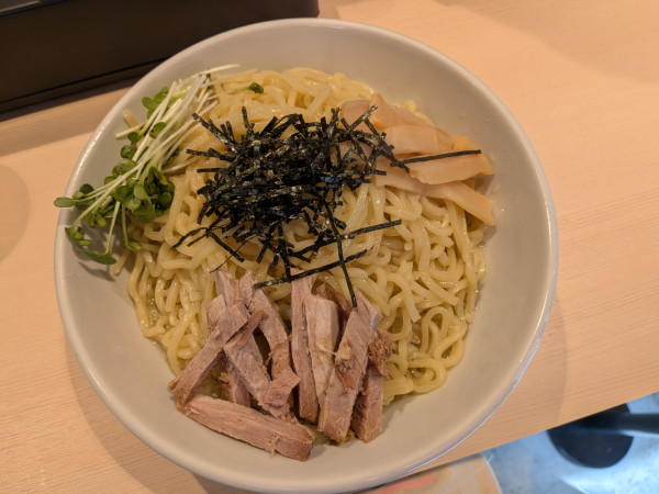 「油そばトリプル、チャーシュー倍」@油そば専門店ずずず 町田店の写真