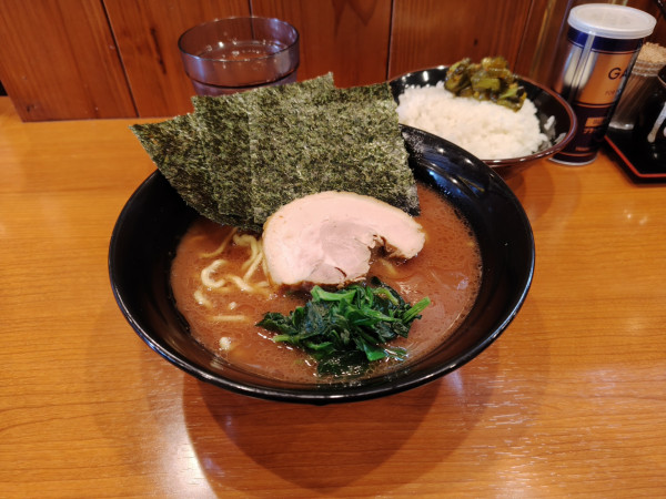 「ラーメン¥900」@家系らーめん押忍の写真