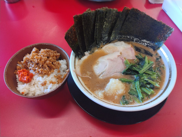 「ラーメン¥850+中ライス¥150+のり¥150-」@との丸家 小山店の写真