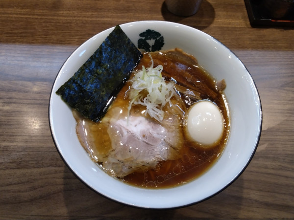 「醤油らぁめん(1000円)＋α」@らぁめんかじの葉の写真
