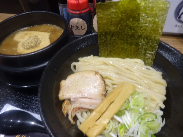 「牛もつ煮込みつけ麺　990円」@darumaの写真