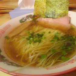 醤油ラーメン　900円