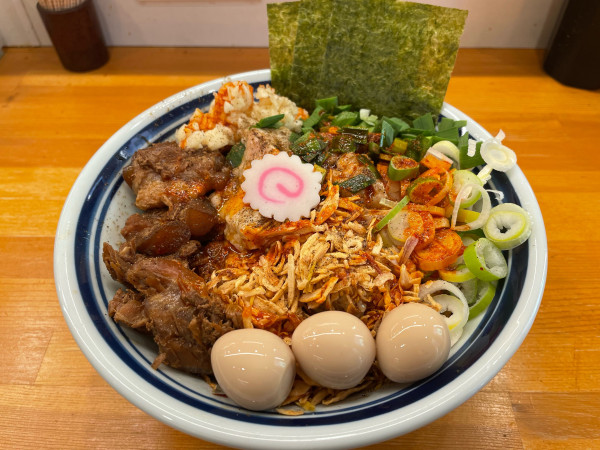 「辛痺背脂混ぜそば¥1,150 まさお¥60」@らーめん 護什番の写真