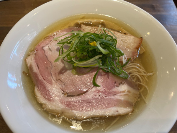 「中華そば 塩＋味付和え玉鶏油」@中華そば 麺壁九年 本店の写真