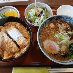 ミニたぬきそば・ミニかつ丼（350円＋500円）850円