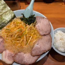 ネギチャーシューメン+半ライス