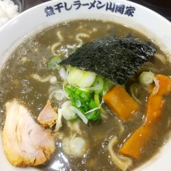 極濃煮干し豚骨ラーメンと小ライス