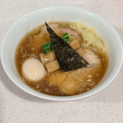 特製醤油らぁ麺（1600円）＋塩らぁ麺（1100円）