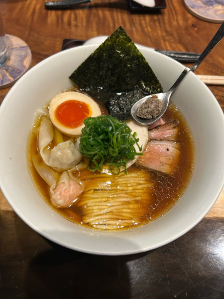 「アルティメットポルチーニ醤油らぁ麺（2200円）」@入鹿TOKYOの写真
