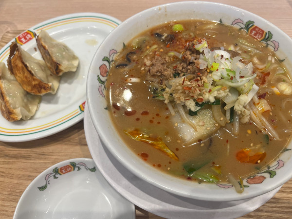 「辣菜麺＋餃子ジャストサイズ」@餃子の王将 東川口戸塚店の写真