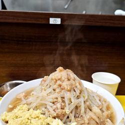 ラーメン(中)スキヤキ玉子と生姜