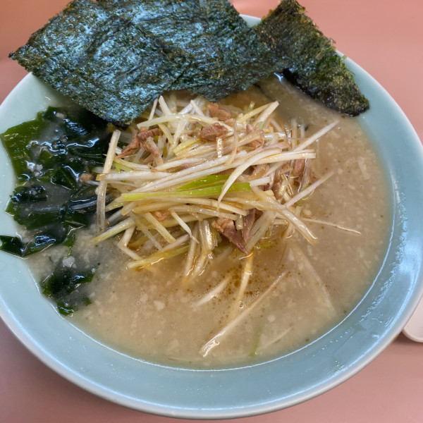 「ネギラーメン900円+のり」@ラーメンショップ椿 新奥多摩街道店の写真