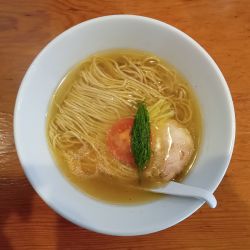 白そば＋鶏汁ギョーザ（３個）