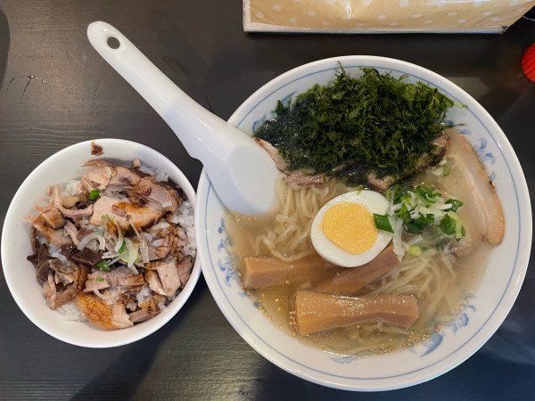 「塩ラーメン¥850 チャーシュー丼¥250」@CAFE HAMBONEの写真