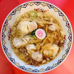 わんたん麺（豚背脂 醤油）