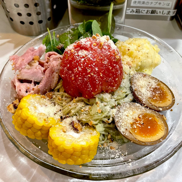 「【限定Ｆ】ネクター漬け丸ごとトマトの冷製ジェノベーゼあえ麺」@麺屋 扇 SENの写真
