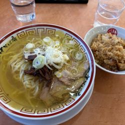 中華そば830円  特製肉めし350円