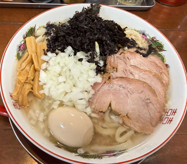 「特製ぎと家の中華そば（太麺）特盛」@燕三条中華そば ぎと家 武里本店の写真