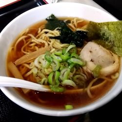 ラーメン（叉焼チャーハンとのセット　８５０円）
