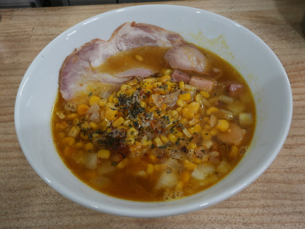 「カレー拉麺＋サービスチャーシュー」@古町めんの坊の写真