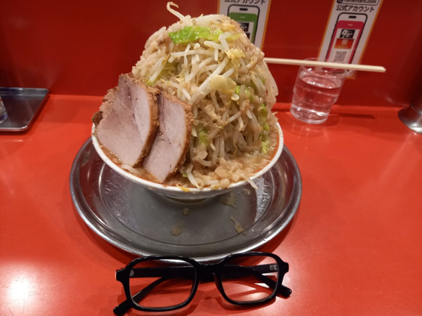 「小ラーメン(野菜マシマシ・アブラマシマシ)」@ラーメンタロー 大森の陣の写真