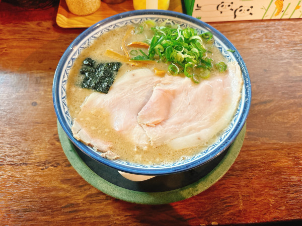 「超博多 1,200円」@博多とんこつ 天神旗の写真