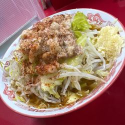 ラーメン豚1枚(麺半分)＋塩ラーメン変更券