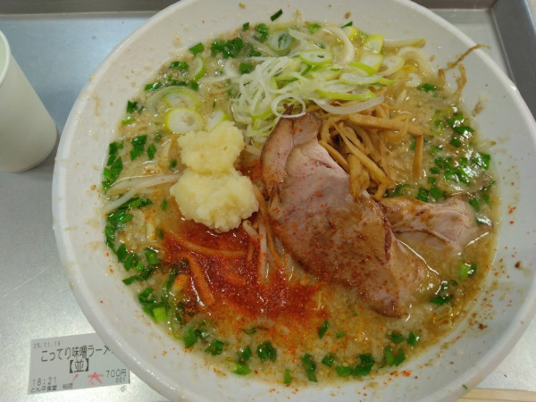 「こってり味噌ラーメン７００円太麵変更」@とん平食堂 柏店の写真