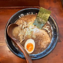 本家 田ぶしラーメン 950円