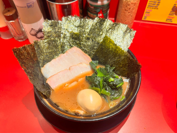 「王道ラーメン」@王道家味の継承店 カズ家の写真