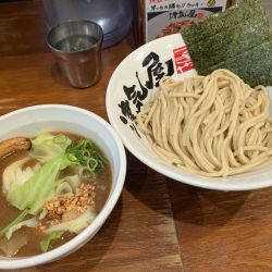 焦がし醤油つけ麺（990円）
