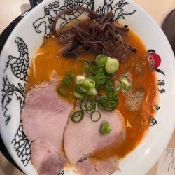 赤辛豚骨950円＋替玉200円