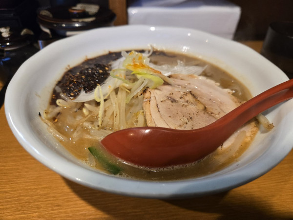 「辛味噌らーめん」@らーめん蓮 三軒茶屋店の写真