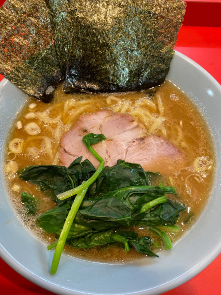 「並ラーメン　890円」@横浜家系ラーメン 黄金家 新町店の写真