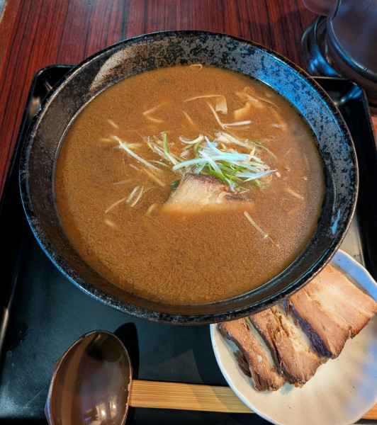 「中華そば小+チャーシュー（1200円）」@もちもちの木 川越店の写真