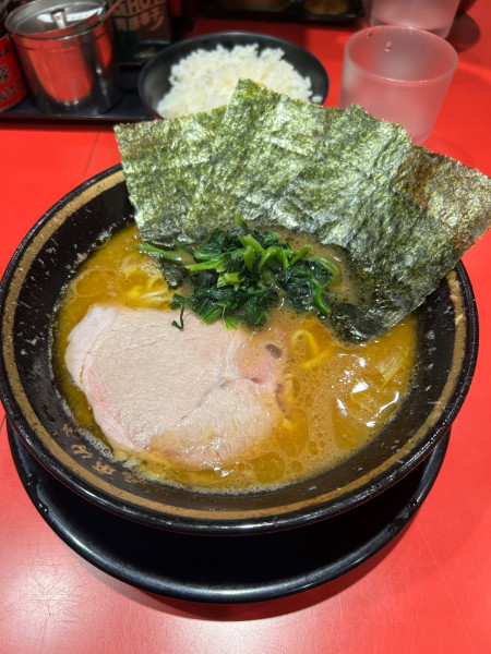「ラーメン + ライス」@環2家 川崎店の写真
