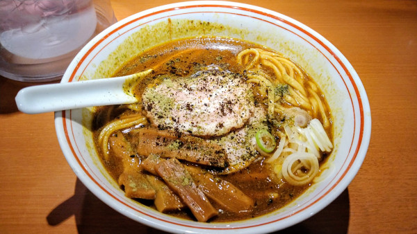 「【限定】カレーらぁ麺」@たけちゃんにぼしらーめん 調布店の写真