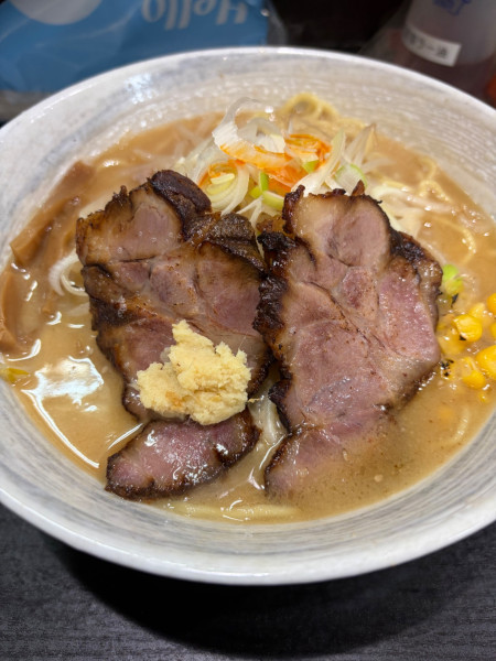 「味噌ラーメン中盛」@麺屋エイトの写真