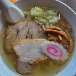 塩ラーメン　950円