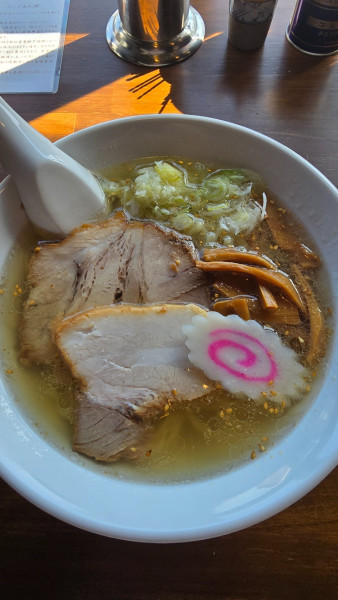 「塩ラーメン　950円」@手打ち中華そば とりやの写真
