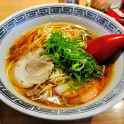 地鶏中華そば 390円