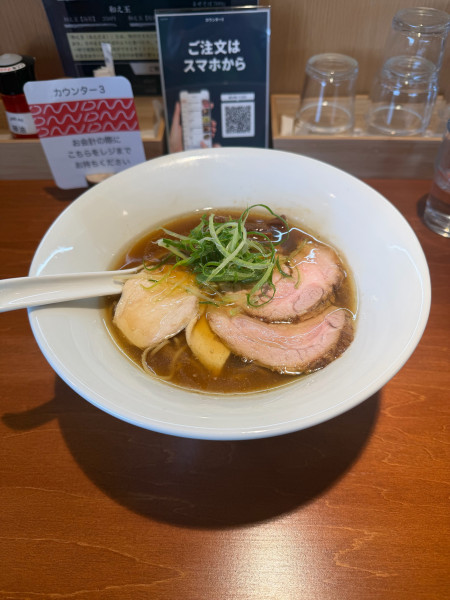 「醤油ラーメン＋チャーシュー2枚 1200円」@霞目まちのわ商店の写真