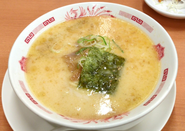 「とんこつラーメン」@日高屋 上野店の写真